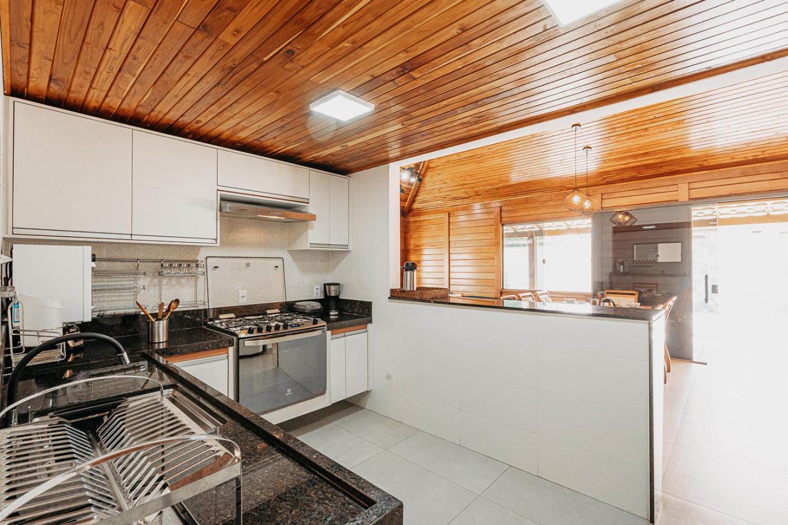 Casadecastelhanos, Quadra Do Mar De Castelhanos, 4 Suites Com Ar, Churrasqueira, Piscina, Hidromassagem, Cozinha Integrada Gourmet Ideal Para Familia E Amigos Anchieta  Ngoại thất bức ảnh
